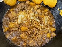 -粘豆包柴火铁锅炖