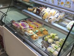 面包甜点陈列柜-面包新语(滨湖万达店)