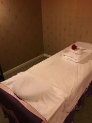 -伊姿衫日瘦 ·科技瘦身 ·纤体美妍