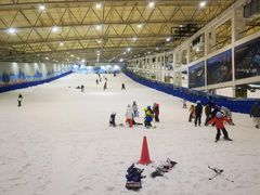 -乔波室内滑雪场
