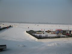 门面-人民防洪胜利纪念塔