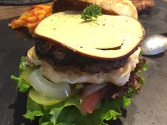 芝士汉堡-HIGH FIVE哈福手工汉堡(桂林路店)