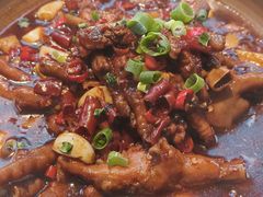 -阿瓦山寨·湘菜现炒·剁椒鱼头王(咸阳总店)