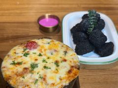 -Dragon Pizza•圆脸龙披萨·牛排餐厅