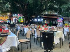 -刘姐啤酒鱼民族演艺餐厅(西街总店)