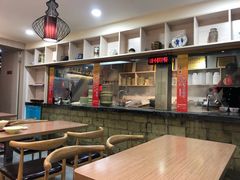 大堂-熊大师牛羊粉(红谷凯旋店)