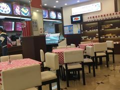 -红宝石·鲜奶小方·海派西点房(南丹店)