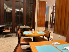 -亚龙湾希尔顿自助餐厅·海鲜·烧烤·沙滩BBQ·现场乐队