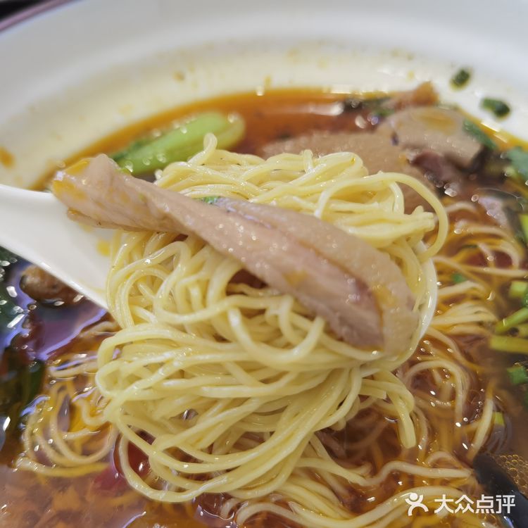 滨江星耀城精品小店，香辣牛杂面爱了爱了！！！