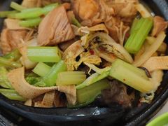 黄焖鸡米饭-峰味香.酱香米线.黄焖鸡(定西路店)