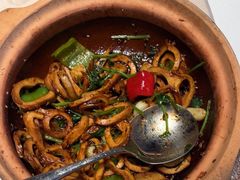 -八府香鸭·啫啫煲(华山路店)