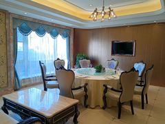 -沪华海鲜大酒楼(南汇店)