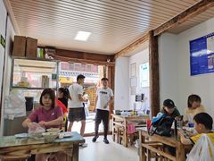 大堂-再回首鸡肉米线(人民路一店)