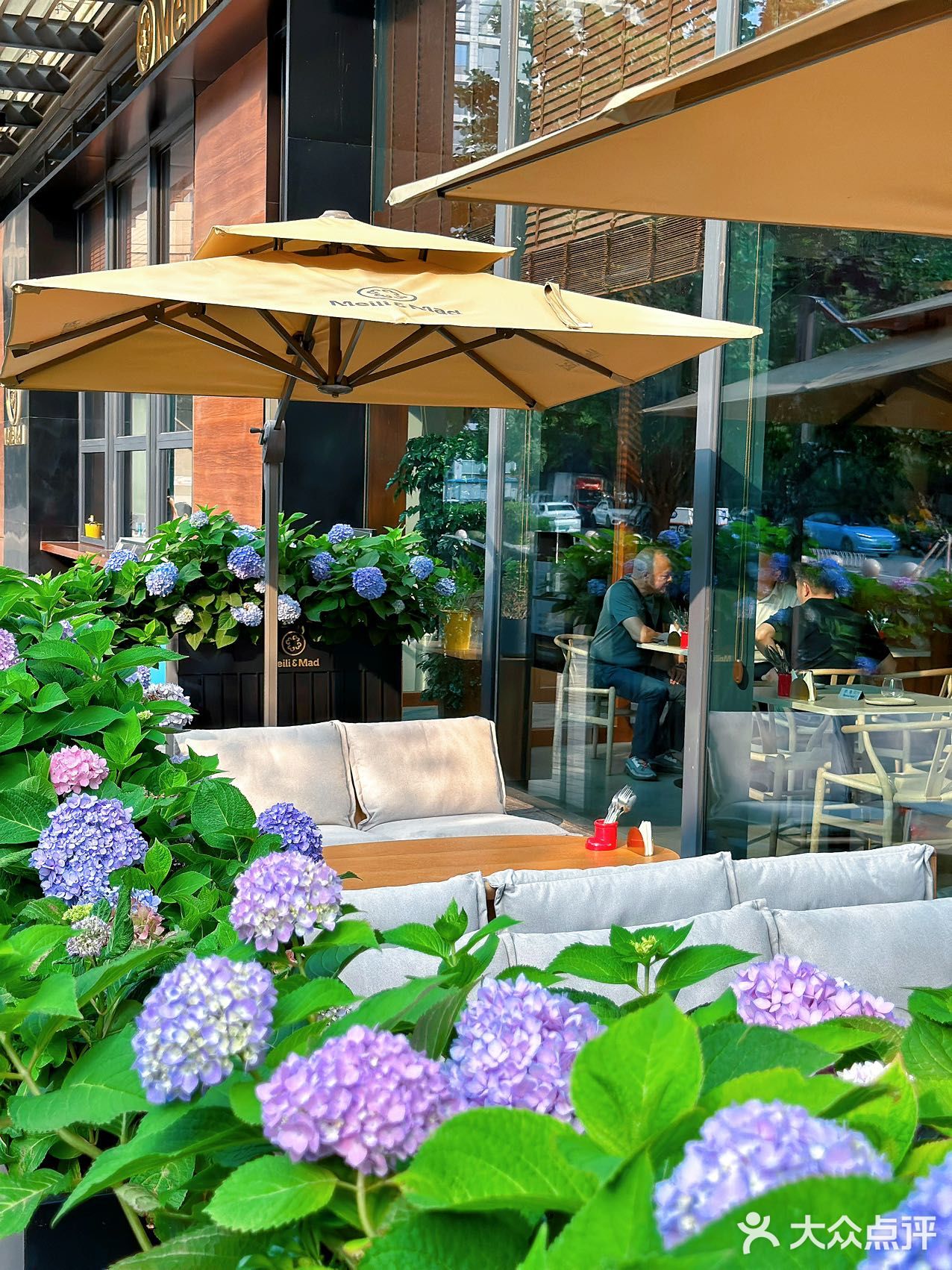 它唯一的缺点：北京三元桥限定……