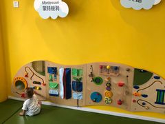 -乐融婴幼儿成长中心(四季青校区)