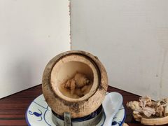 原只椰子炖走地鸡-達揚原味燉品(文明路店)