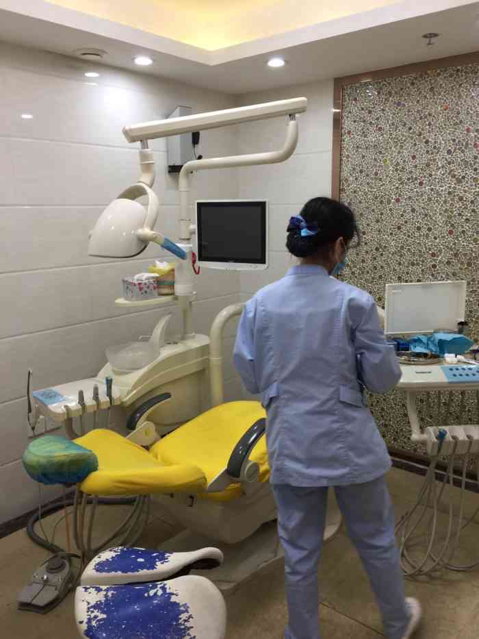 康贝尔口腔·补牙拔牙(新洲分院)-"【项目】洗牙厉害啦,和队友两个人