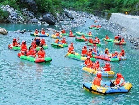 千佛山漂流距罗浮山温泉度假区仅20公里