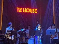 -TZ House音乐现场(来福士中心店)