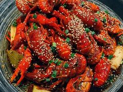 -肥肥虾庄·金牌油焖大虾(汉街SKP店)