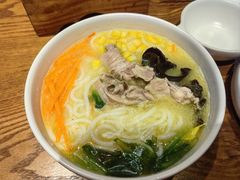 -云海肴·汽锅鸡·云南菜(天山百盛优客店)