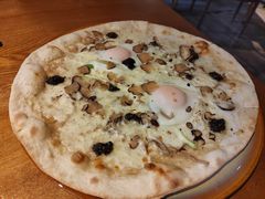 黑松露牛肝菌蘑菇披萨-JINNS锦时 steak&pizza(浸信会礼拜堂旧址店)