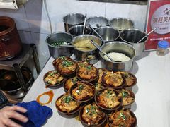 -董哥山城碗碗香(美专校街店)