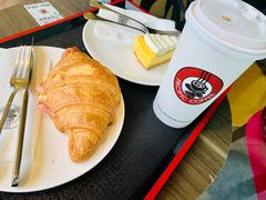燕麦海盐焦糖拿铁-太平洋咖啡(海滨泳场店)