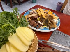 -菌之家·专业纯野生菌火锅·特色炒菌