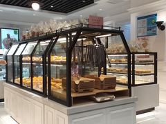 面包甜点陈列柜-红房子西菜馆(淮海中路店)