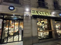 -La Cueva de 1900 / Ayuntamiento