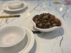 -凤凰路何眼镜香辣蟹(花果园店)