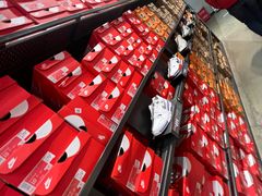 -NIKE上海青浦换季优惠店