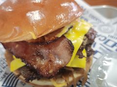 -TRIPS BURGER(大钟寺店)