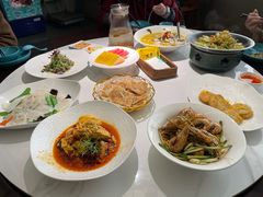 -荷塘秋月·本帮江浙菜(国权路店)