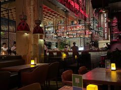 -FOUR PLAY BAR