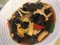 鲍汁菌菇黑豆腐-中山国际酒店中餐厅