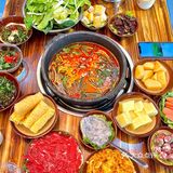 火遍贵州的红酸汤火锅在长沙也可以吃到了！
