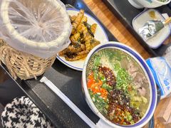 -云阿蛮云南生烫牛肉米线(奉贤路店)