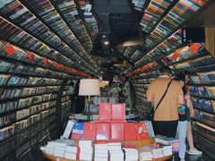 -钟书阁(珍园店)