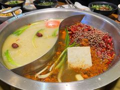 -沸炉重庆老火锅(军事博物馆店)