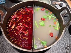 出山鸳鸯锅-三出山火锅(万象天地店)