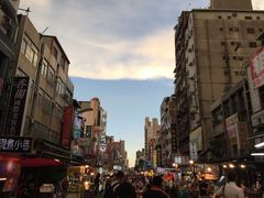 -六合夜市