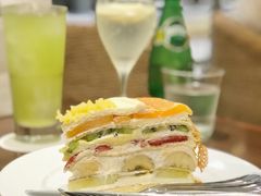 水果千层蛋糕-HARBS(渋谷ヒカリエ シンクス店)