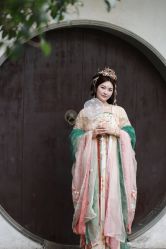 -一揽芳华汉服旗袍体验馆(拙政园店)