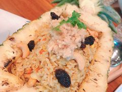 -Chom Cafe and Restaurant