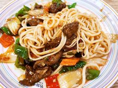 -歹歹的加个面过油肉拌面
