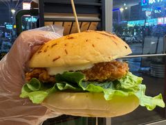 -必胜客(尹山湖歌林公园店)