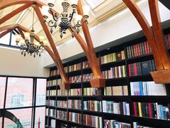 -钟书阁(松江泰晤士小镇店)