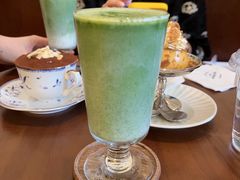 -Café Monson